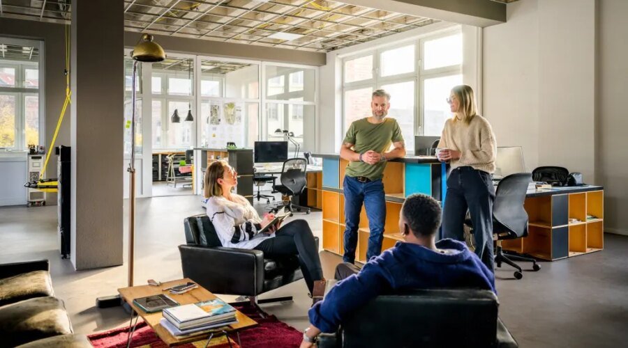 “I’m Not a Big Company CEO.” A Billion-Dollar Founder’s Confession — and What It Reveals About Startup Success